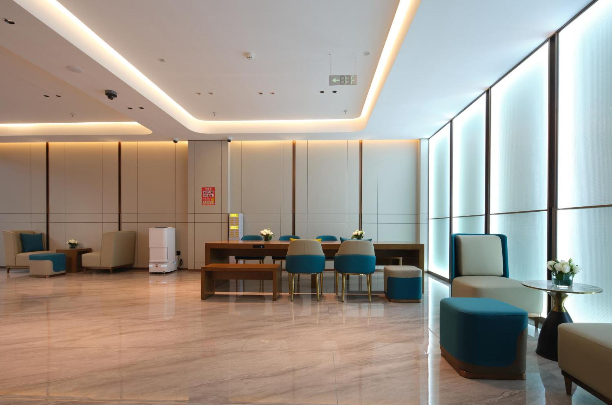 Jinglai Zhenxuan Tongji Hospital Xincun Road Subway Station Shanghai